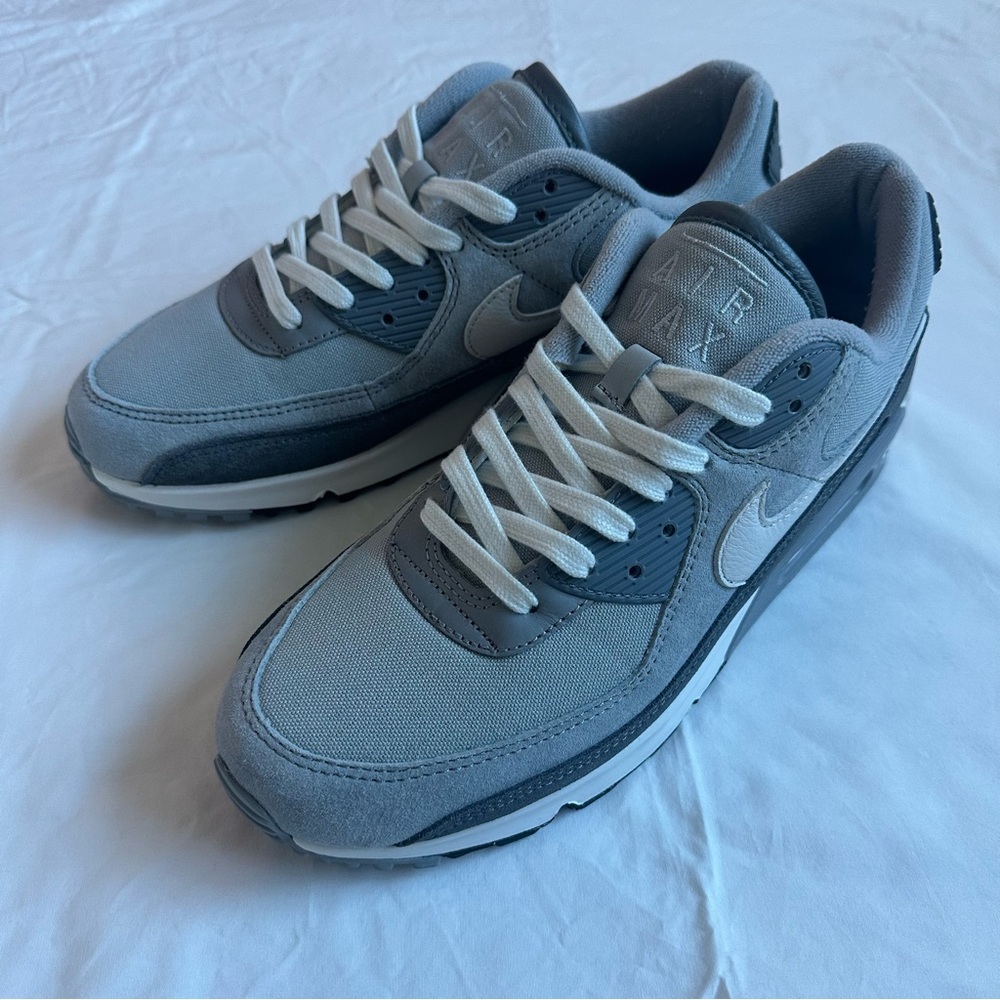 Nike Air Max 90 PRM ‘Light Smoke Grey’
